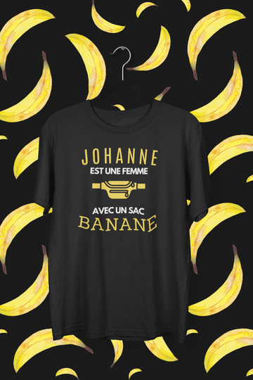 T-Shirt Johanne est une femme avec un sac banane