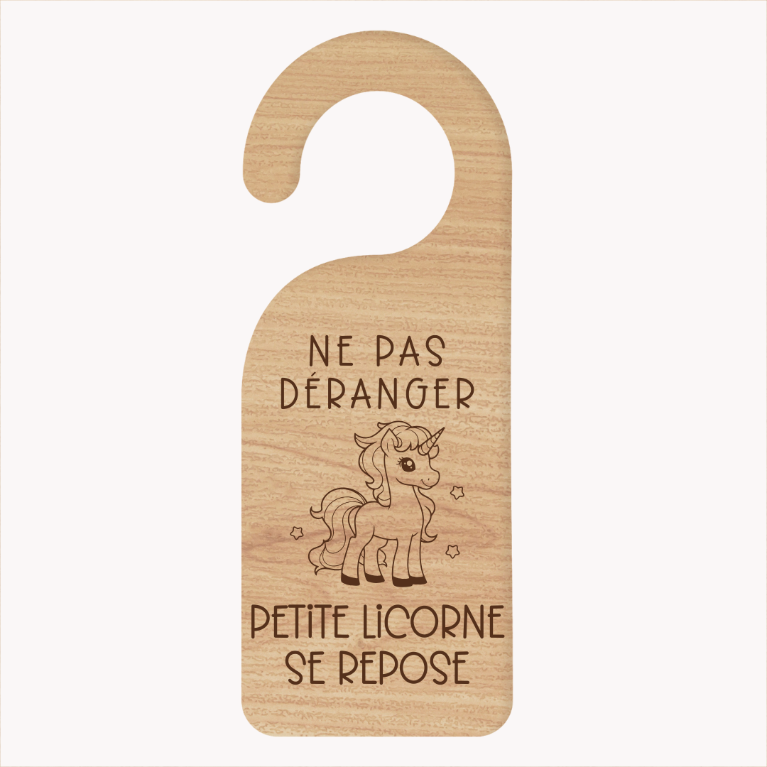 Accroche-Porte Petite licorne se repose